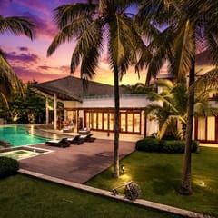 Golf Founders 28: Elegant oasis, lux suites, pool, staff & ocean view