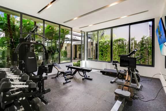 Cayuco 12: Luxury Villa w/ Pool, Jacuzzi, Mini Golf, Staff & Golf Cart